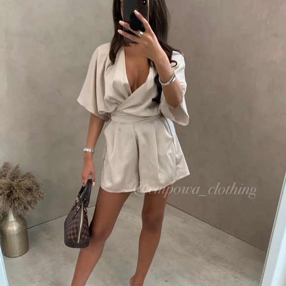 romper - Picture 2 of 5